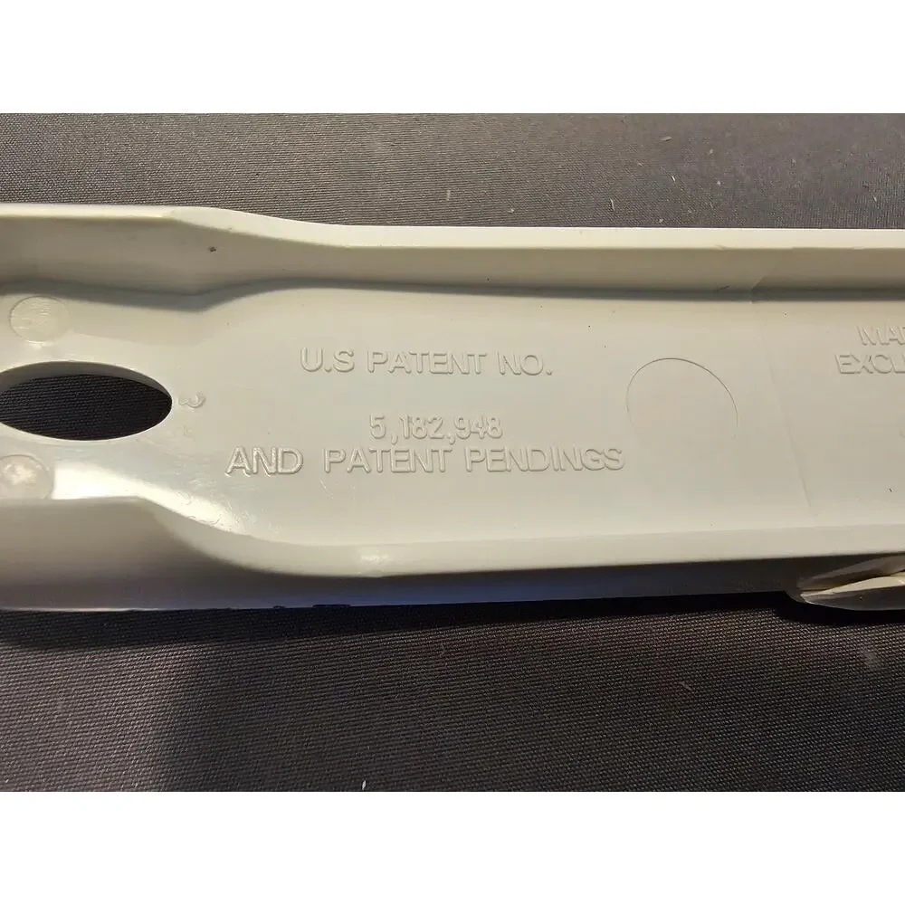 Pampered Chef - Adjustable Measuring Spoons - Tablespoon & Teaspoon 5 in 1